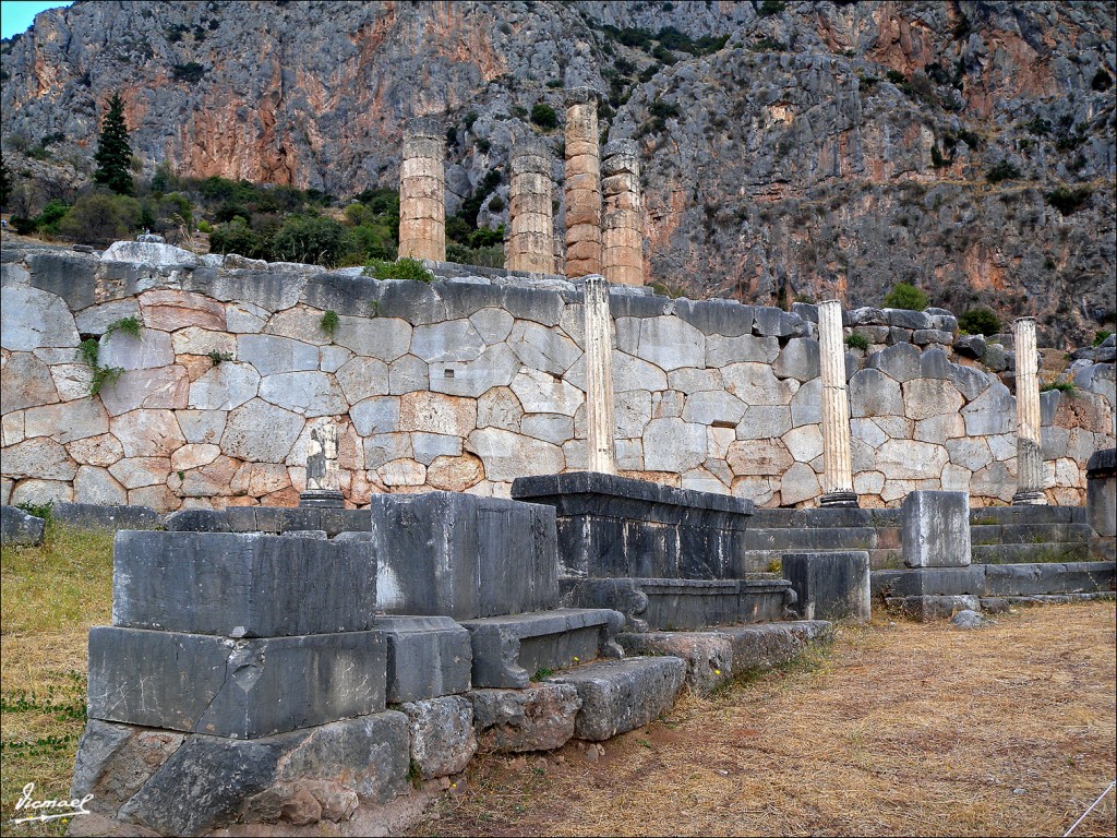 Foto: 111003-029 DELFOS - Delfos, Grecia