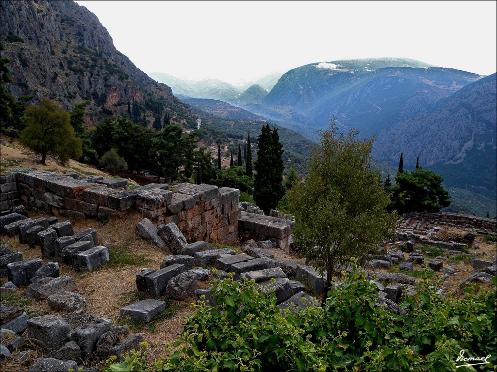 Foto: 111003-035 DELFOS - Delfos, Grecia