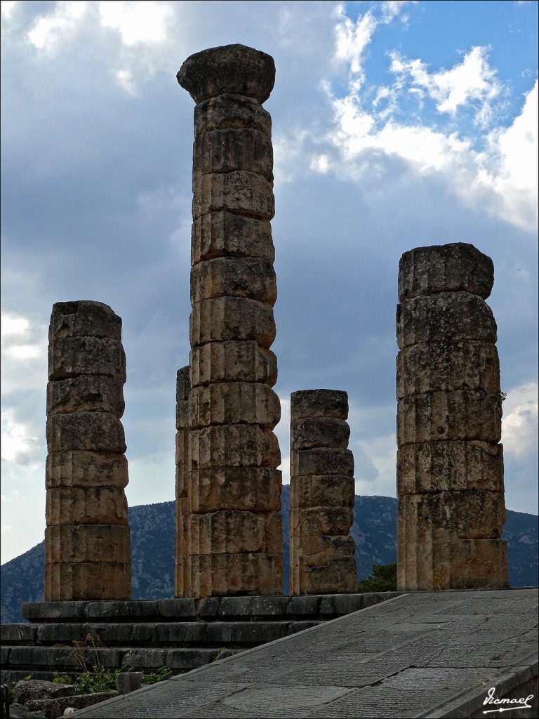 Foto: 111003-041 DELFOS - Delfos, Grecia