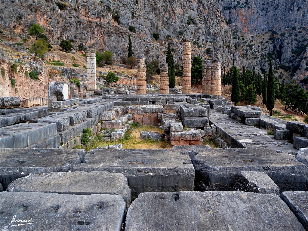 Foto: 111003-048 DELFOS - Delfos, Grecia