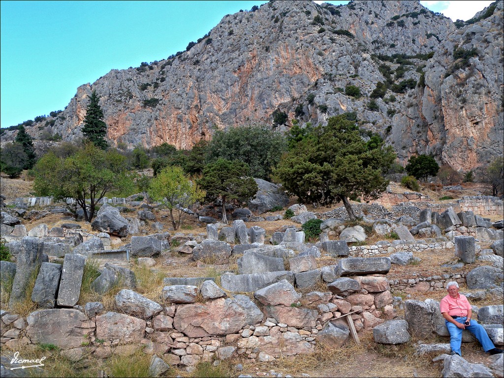 Foto: 111003-073 DELFOS - Delfos, Grecia