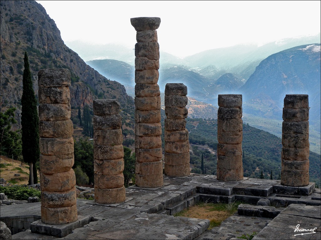 Foto: 111003-074 DELFOS - Delfos, Grecia
