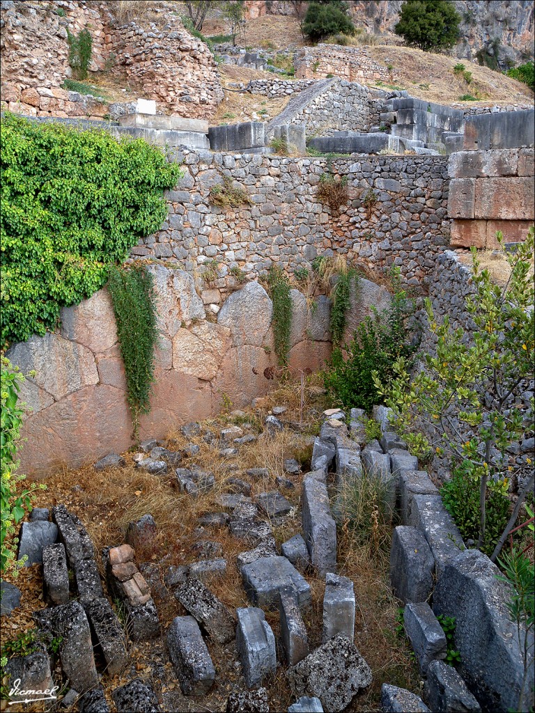 Foto: 111003-077 DELFOS - Delfos, Grecia