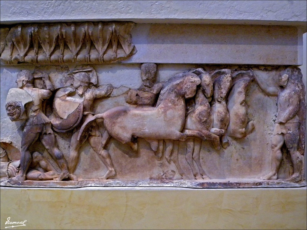 Foto: 111003-115 DELFOS - Delfos, Grecia