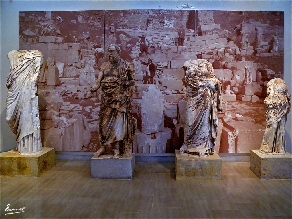 Foto: 111003-149 DELFOS - Delfos, Grecia