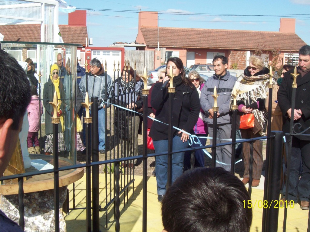 Foto: Entronización de la Virgen (Barrio Parque Bancario) - Olavarría (Buenos Aires), Argentina