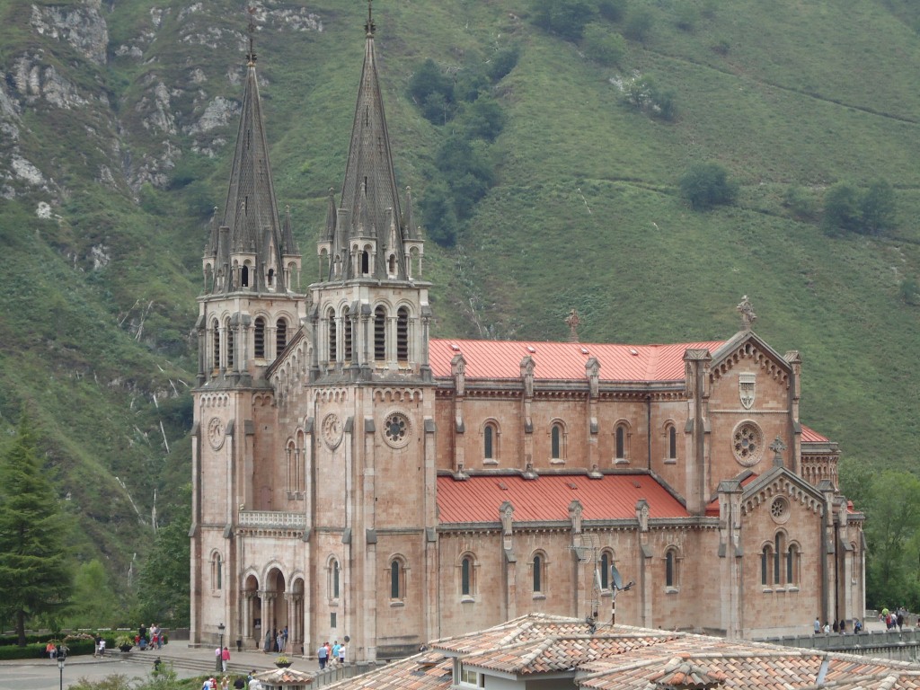 Foto: SANTUARIO - Covadonga (Asturias), España