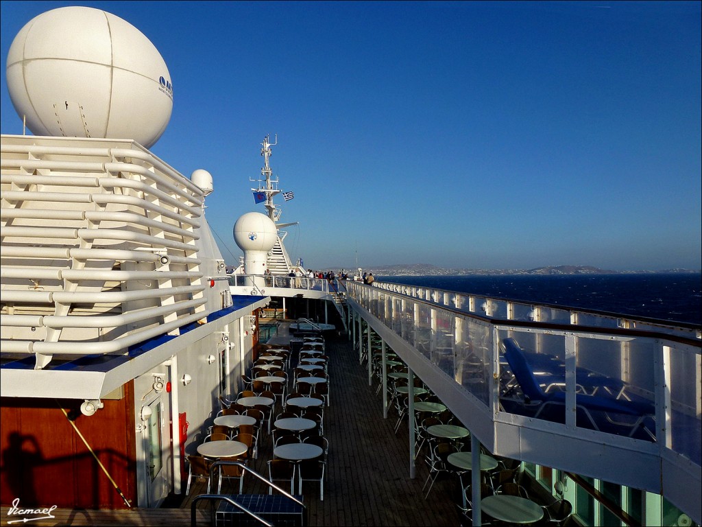 Foto: 110930-042 LOUIS MAJESTY - Mar Egeo (Attica), Grecia