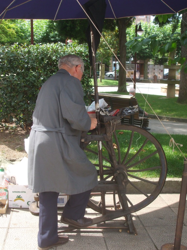 Foto: Afilador - Ourense (Galicia), España