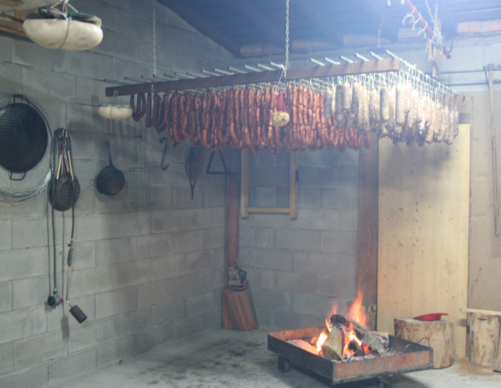 Foto: Afumando os Chourizos - Ourense (Galicia), España