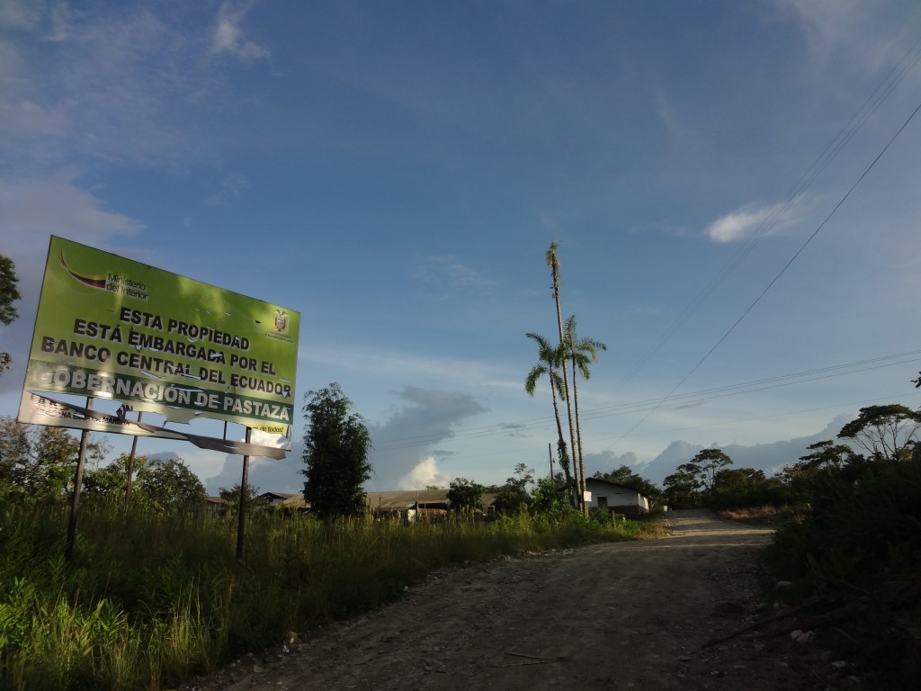 Foto: Entrada a la casa del árbol. - Shell (Pastaza), Ecuador