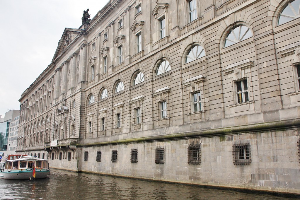 Foto: Navegando por el Spree - Berlín (Berlin), Alemania