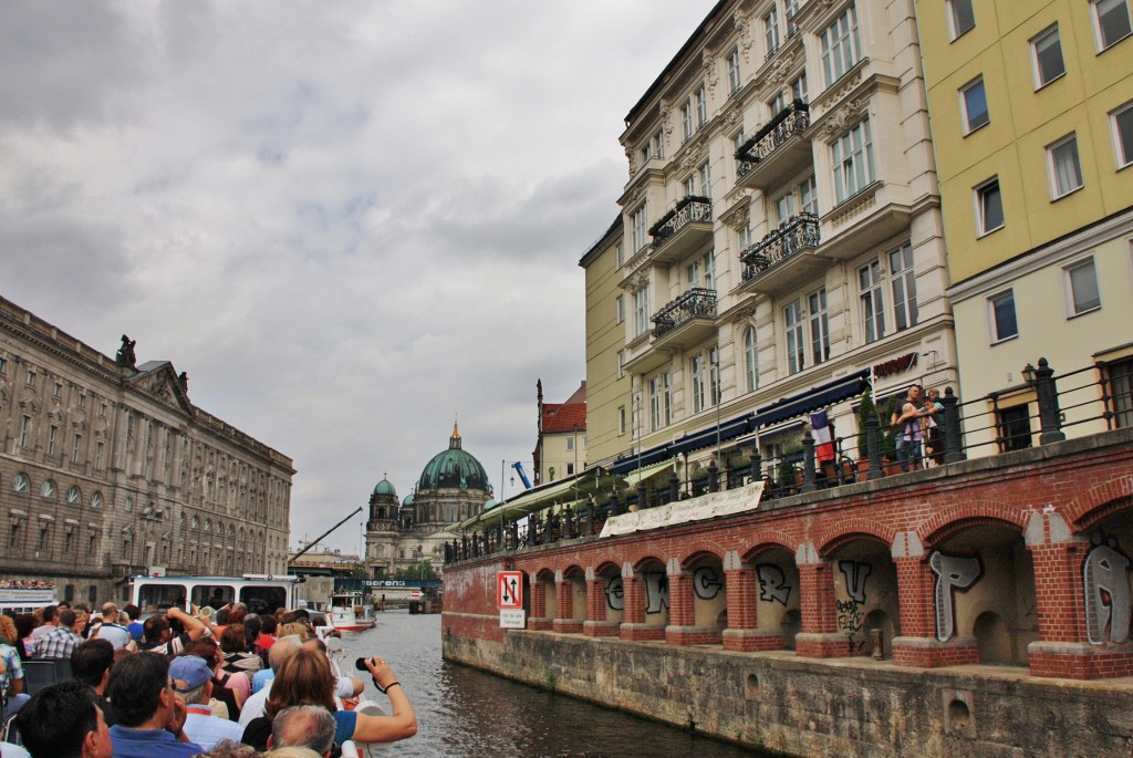 Foto: Navegando por el Spree - Berlín (Berlin), Alemania