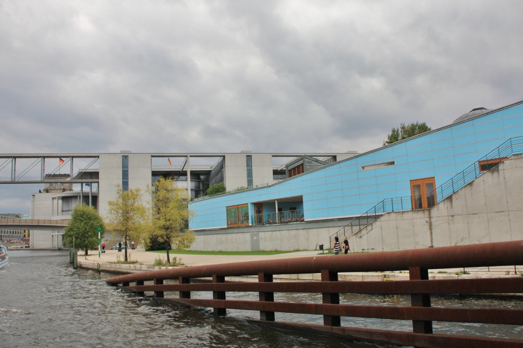 Foto: Navegando por el Spree - Berlín (Berlin), Alemania