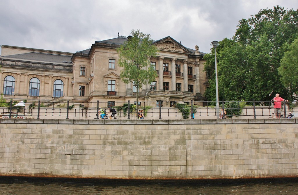 Foto: Navegando por el Spree - Berlín (Berlin), Alemania