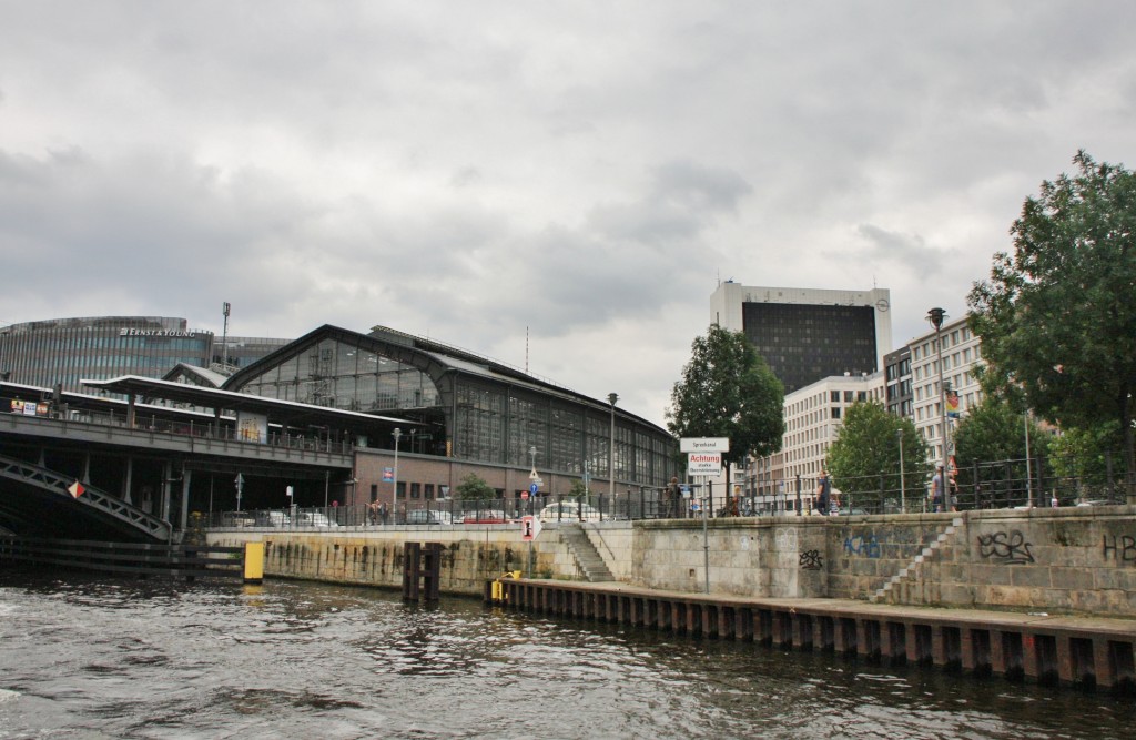 Foto: Navegando por el Spree - Berlín (Berlin), Alemania