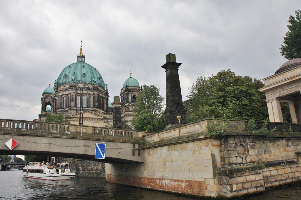 Foto: Navegando por el Spree - Berlín (Berlin), Alemania
