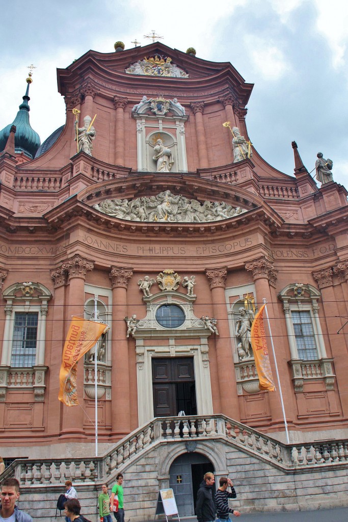 Foto: Neumünster - Würzburg (Bavaria), Alemania