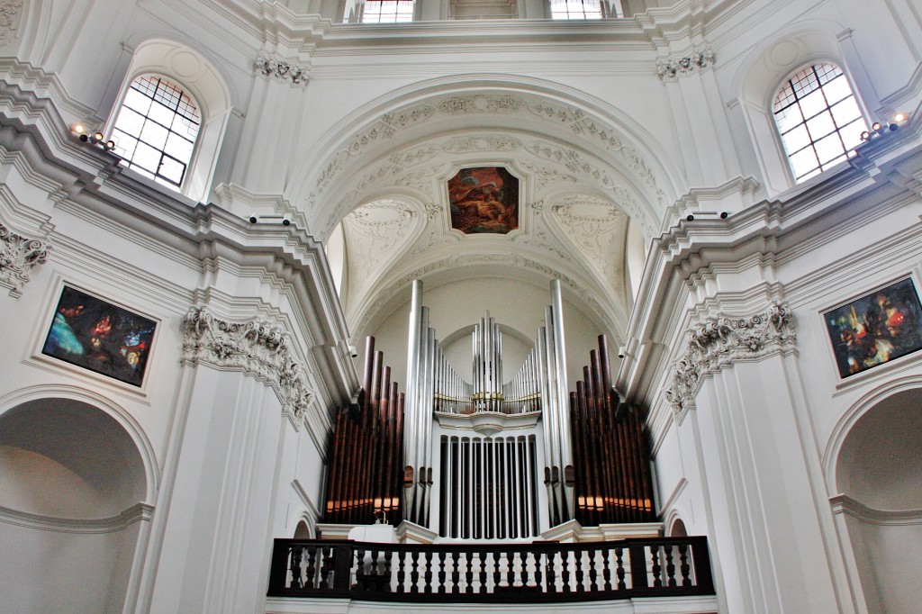 Foto: Neumünster - Würzburg (Bavaria), Alemania