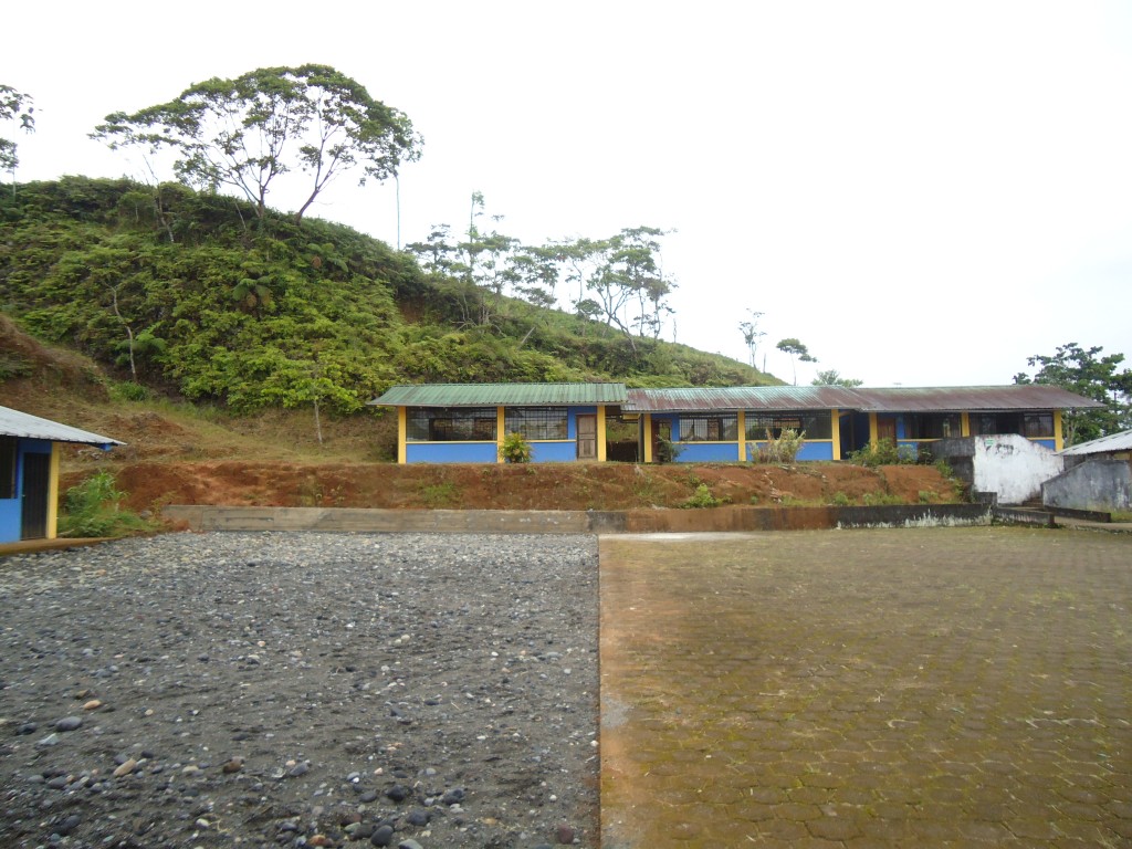 Foto: Colegio Mushullacta - Simón Bolívar (Mushullacta) (Pastaza), Ecuador