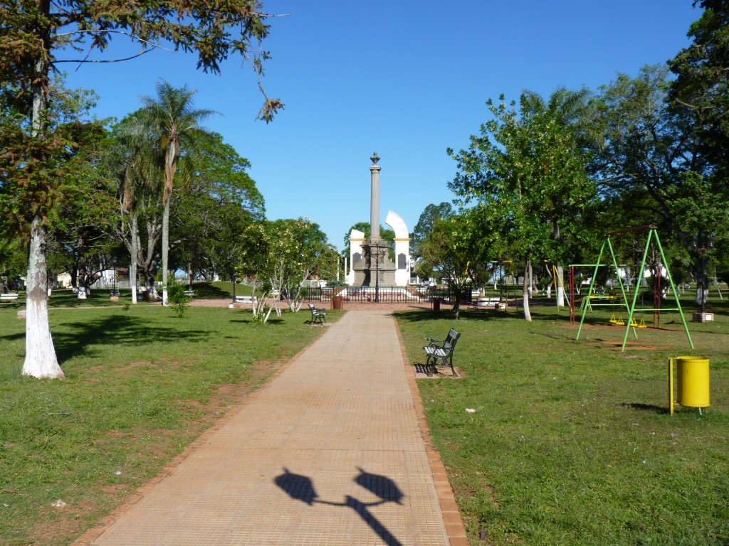 Foto: Plaza - Yapeyú (Corrientes), Argentina