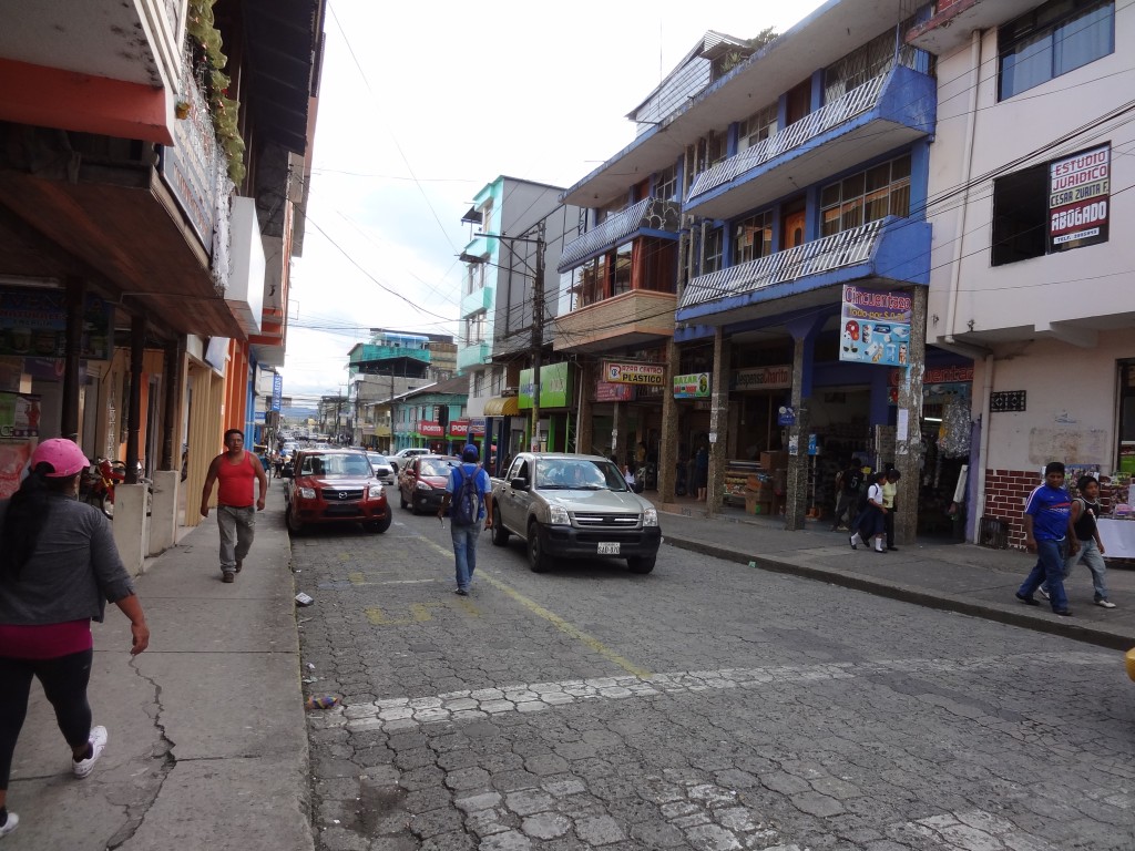 Foto: Calle Atahualpa - Puyo (Pastaza), Ecuador