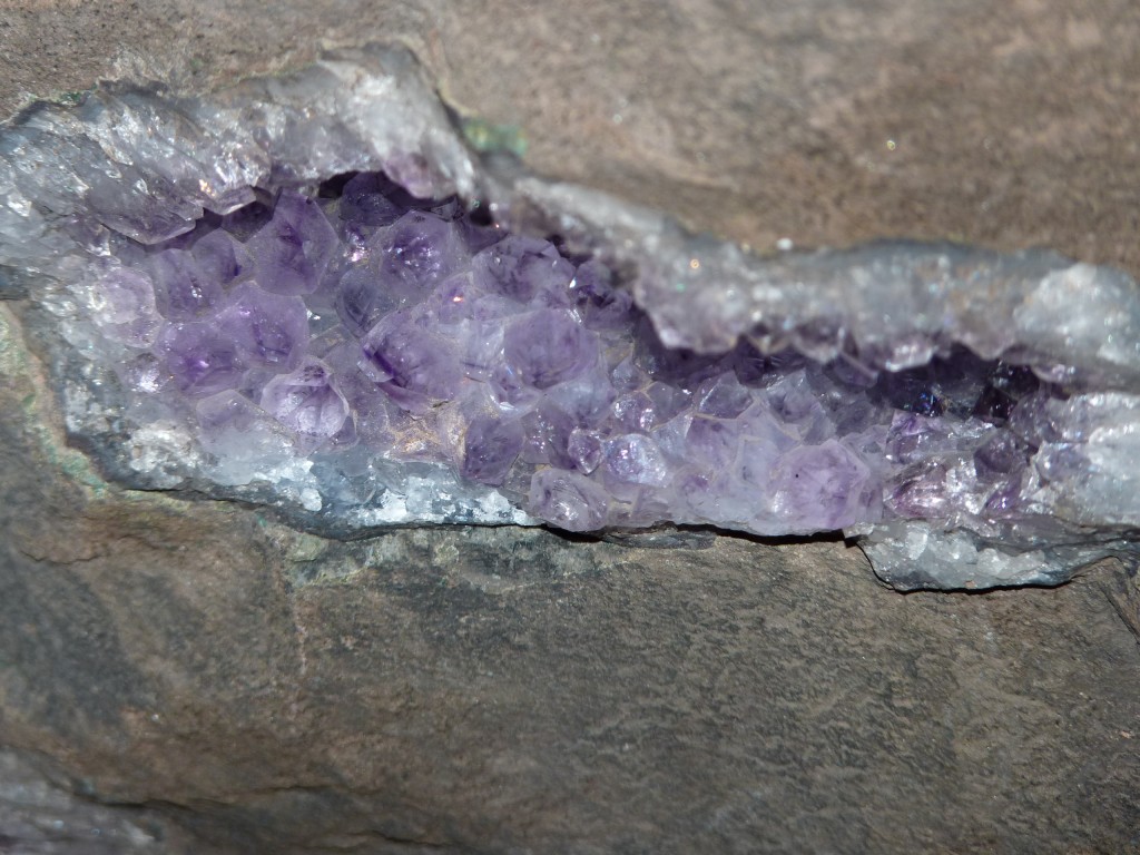 Foto: Minas de piedras semipreciosas. - Wanda (Misiones), Argentina