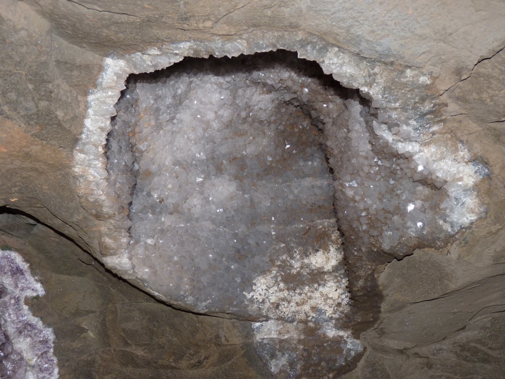 Foto: Minas de piedras semipreciosas. - Wanda (Misiones), Argentina