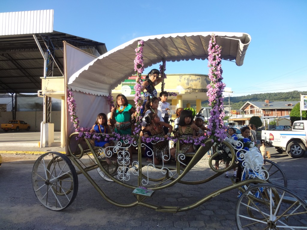 Foto: Candidata a reina de Shell - Shell (Pastaza), Ecuador