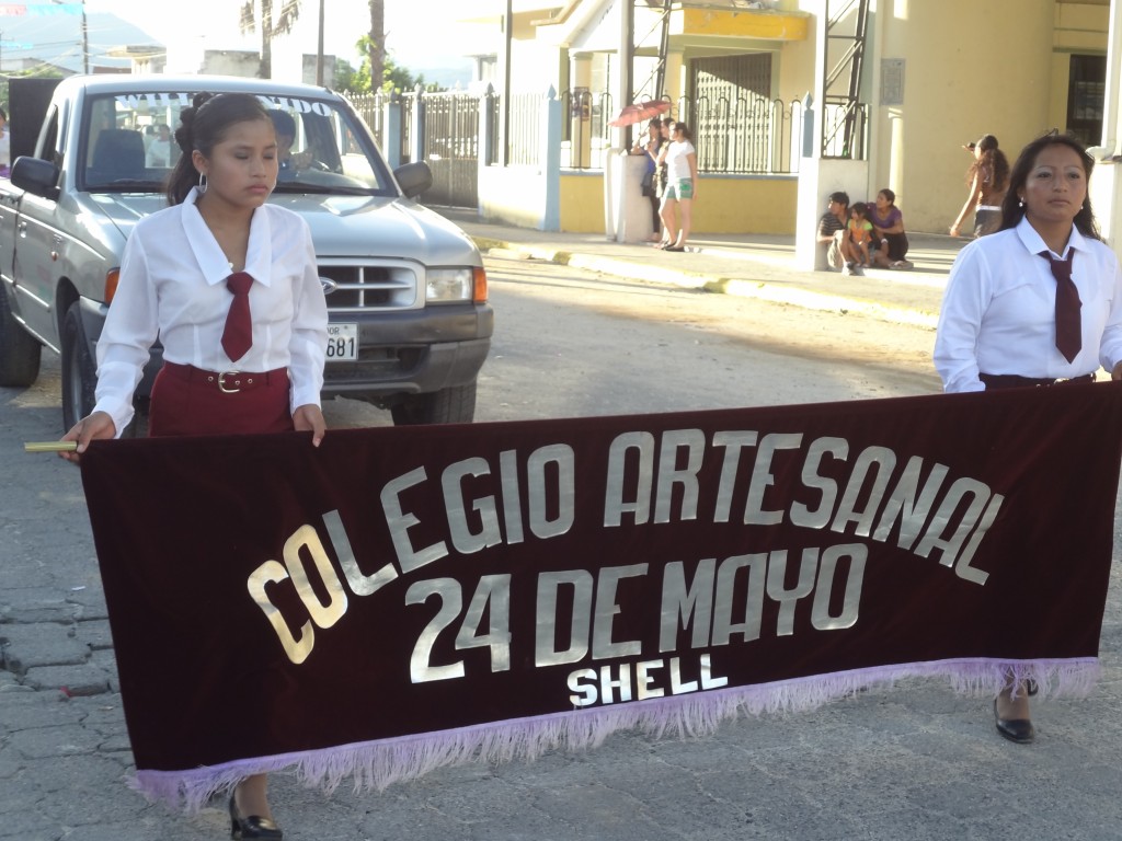 Foto: Colegio 24 de Mayo - Shell (Pastaza), Ecuador