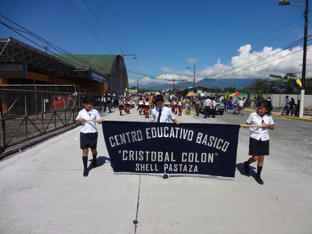Foto: Escuela Cristóbal Colón - Shell (Pastaza), Ecuador