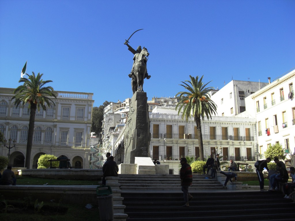 Foto: Place de l'Émir Abd El - Kader - Argel, Argelia