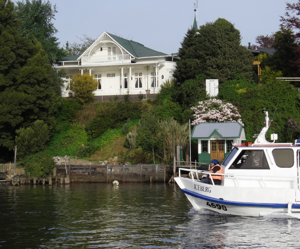 Foto: Navegando en Valdivia - Valdivia, Chile