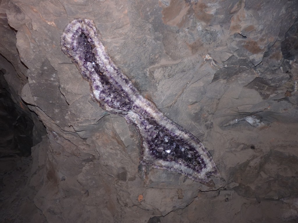 Foto: Minas de piedras semipreciosas. - Wanda (Misiones), Argentina