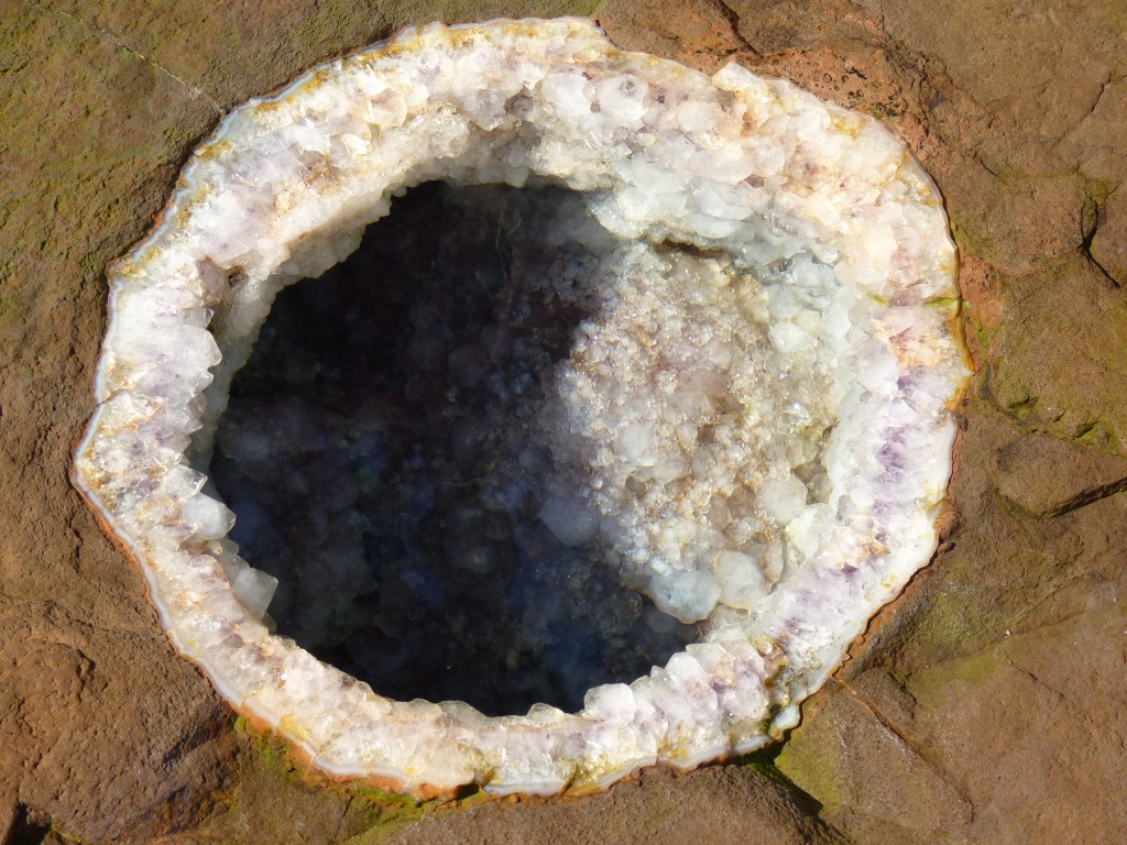 Foto: Minas de piedras semipreciosas. - Wanda (Misiones), Argentina