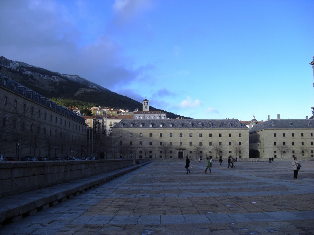 Foto: Patio Exterior Monasterio El Escorial - San Lorenzo de El Escorial (Madrid), España