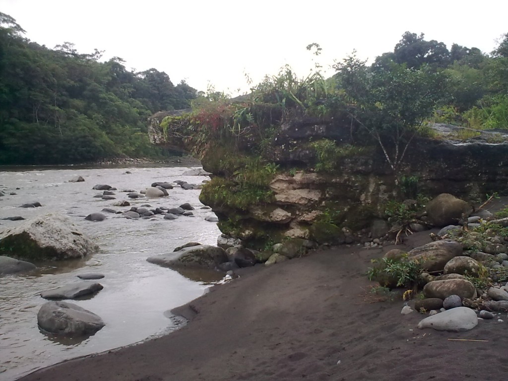 Foto: Antiguo Lugar por donde se transitava - Pyuo (Pastaza), Ecuador