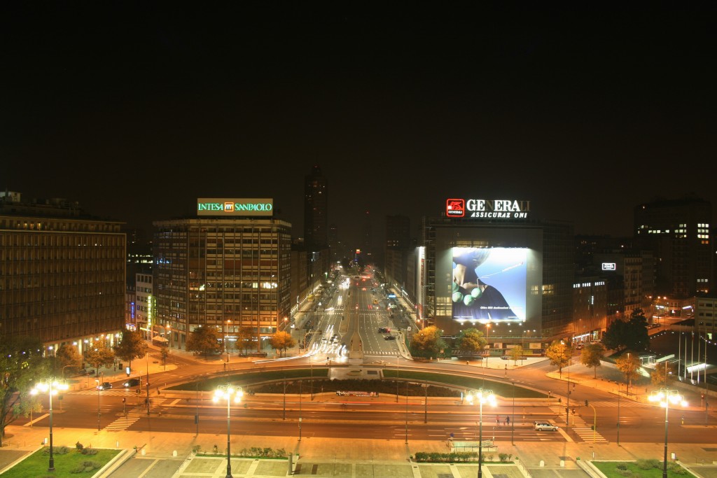 Foto: Piazza Duca D'aosta - Milano (Lombardy), Italia