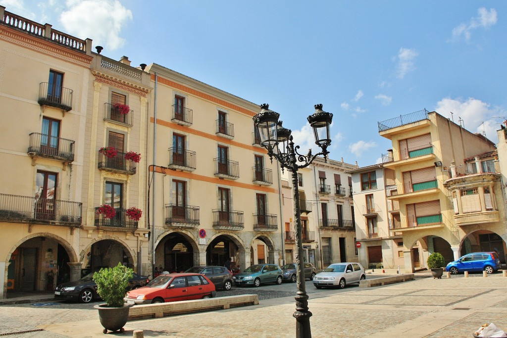 Foto: Plaza Mayor - Amer (Girona), España