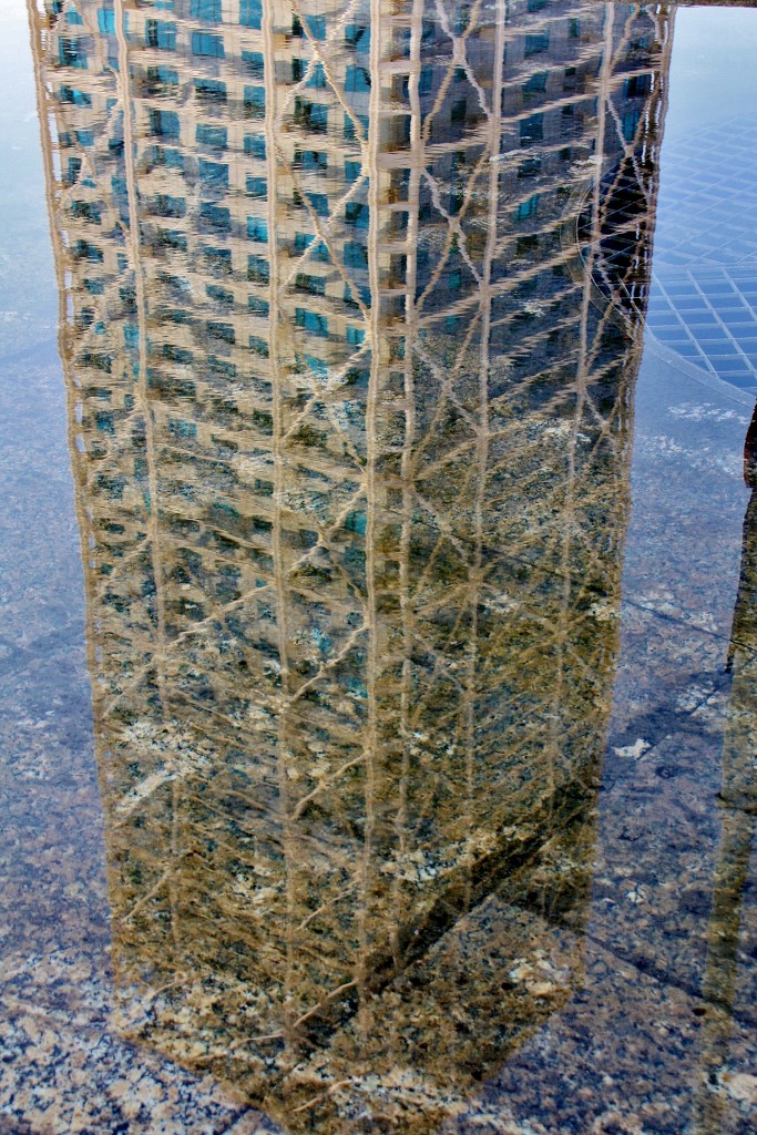 Foto: Reflejo en la villa Olímpica - Barcelona (Cataluña), España