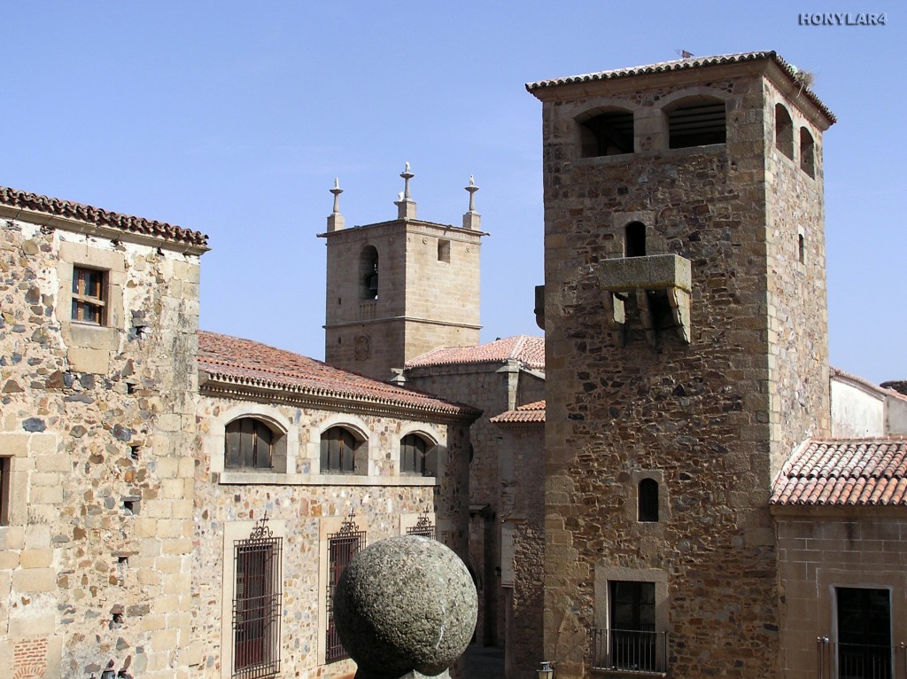 Foto: * CASA DE LOS GOLFINES DE ABAJO DEL SIGLO XV - Caceres (Cáceres), España