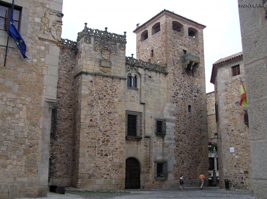 Foto: * CASA DE LOS GOLFINES DE ABAJO DEL SIGLO XV - Caceres (Cáceres), España