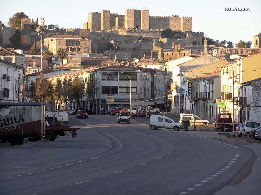Foto: * PANORAMICA GENERAL DEL CASTILLO DEL SIGLO IX-XII - Trujillo (Cáceres), España