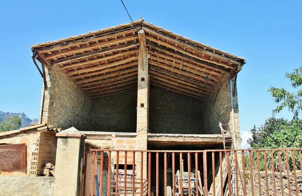Foto: Vista del pueblo - Hostalets d´en Bas (La Vall d´en Bas) (Girona), España