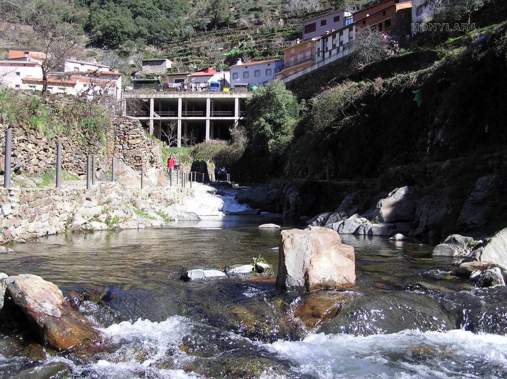 Foto: * RIO MALVELLIDO, CHORRO DE LA MEANCERA - El Gasco (Cáceres), España