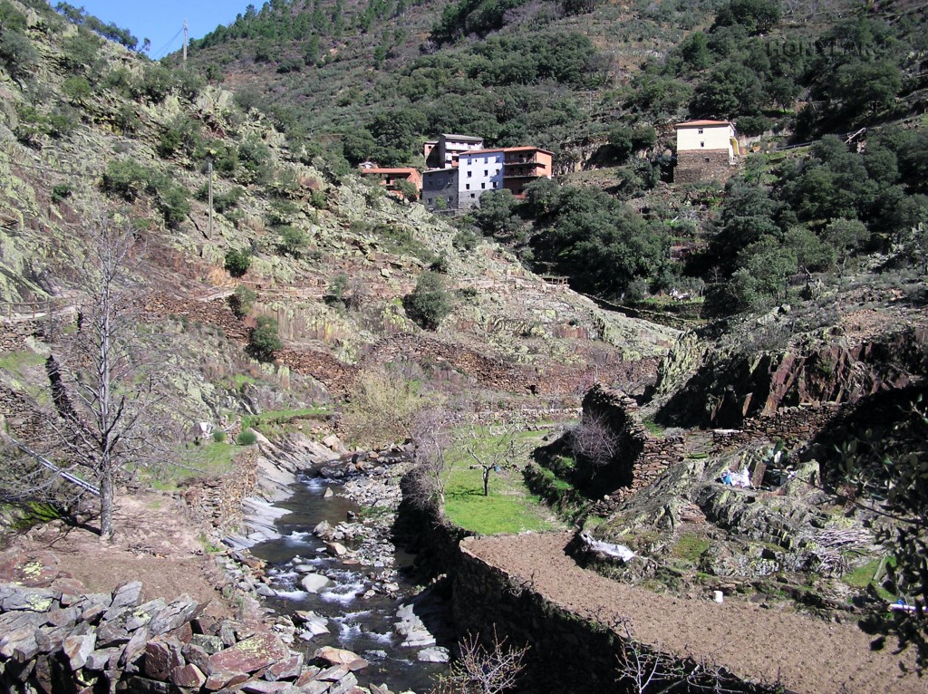 Foto: * RIO MALVELLIDO, CHORRO DE LA MEANCERA - El Gasco (Cáceres), España