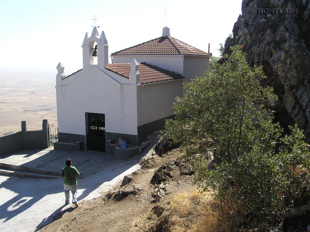 Foto: * ERMITA DEL RISCO - Sierra De Fuentes (Cáceres), España