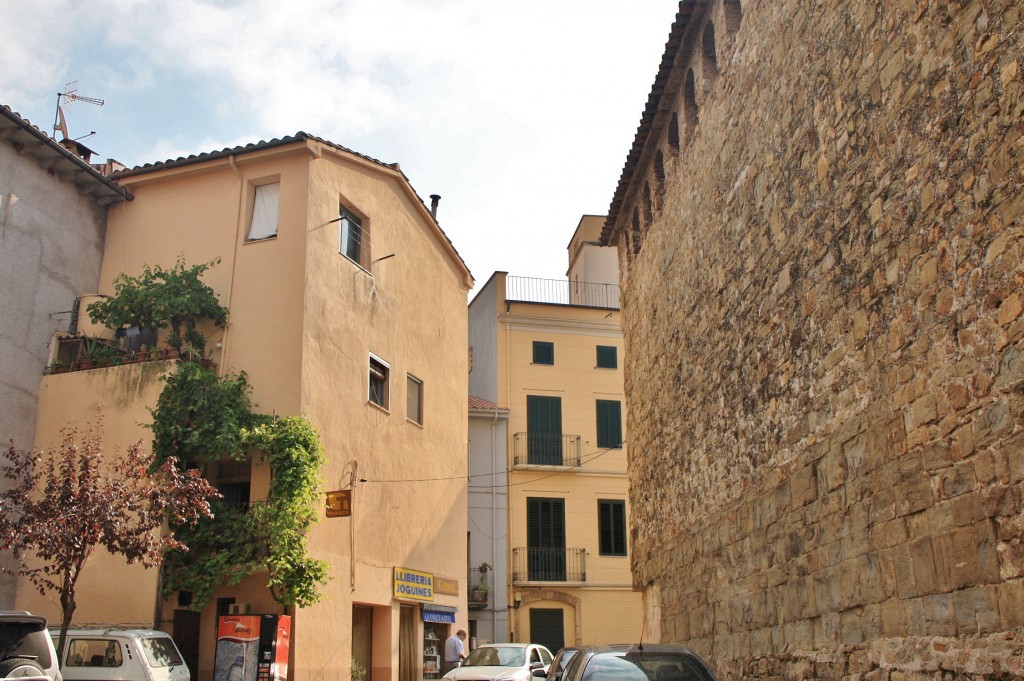 Foto: Vista del pueblo - Montagut (Girona), España