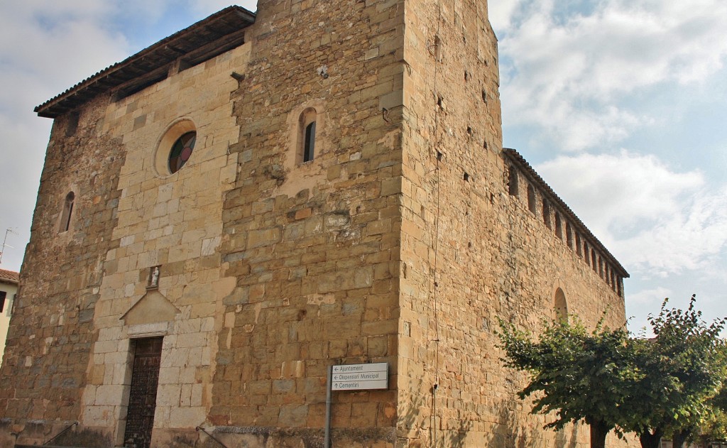 Foto: Parroquia de San Pedro - Montagut (Girona), España