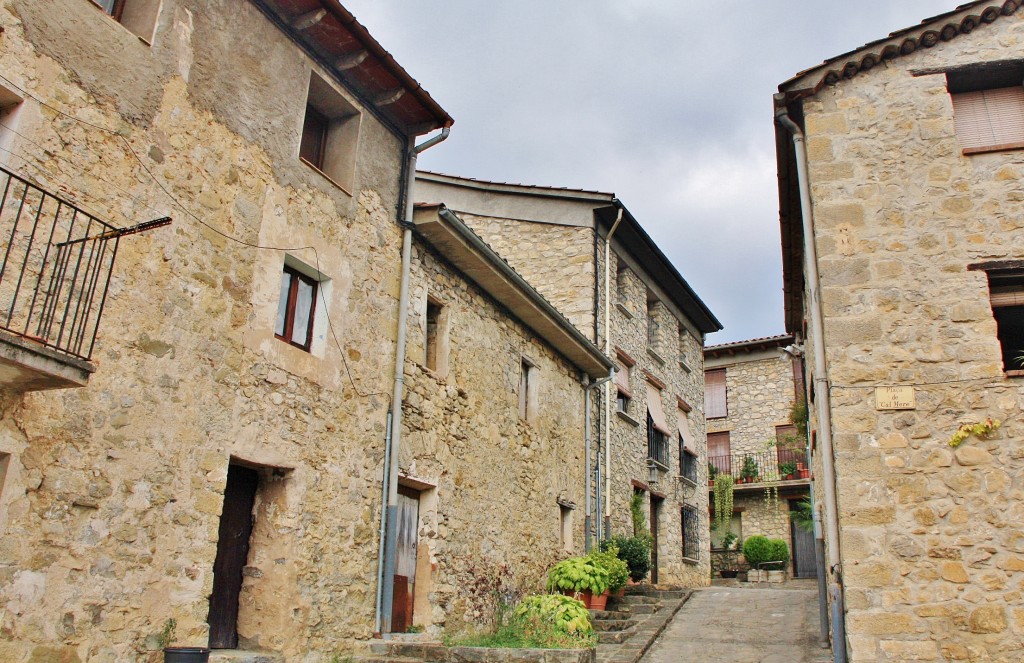 Foto: Vista del pueblo - Oix (Girona), España